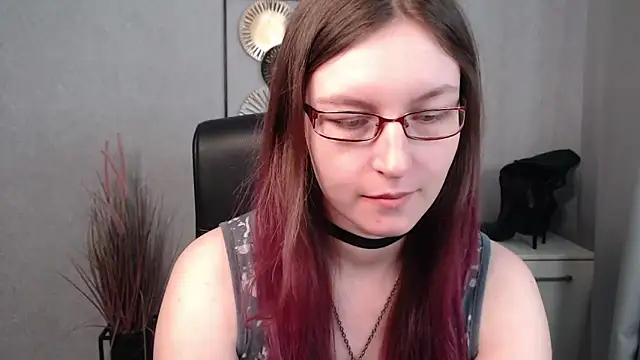Snapshot of emmaxDelight chatting on March 14, 2025, 10:07 am emmaxDelight online show from March 14, 2025, 10:07 am