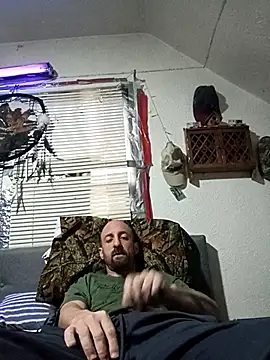 Snapshot of armdy371 chatting on May 2, 2026, 11:32 pm armdy371 online show from May 2, 2026, 11:32 pm