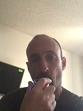 Snapshot of armdy371 chatting on March 26, 2026, 12:20 am armdy371 online show from March 26, 2026, 12:20 am