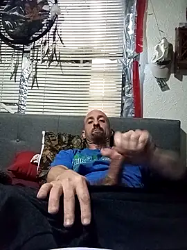Snapshot of armdy371 chatting on May 11, 2026, 1:56 pm armdy371 online show from May 11, 2026, 1:56 pm