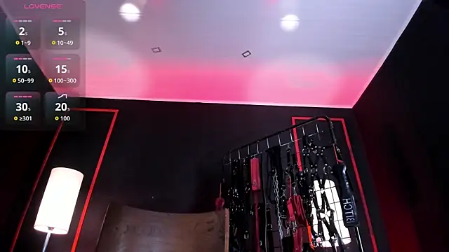 Snapshot of Carolina_Arias chatting on April 1, 2026, 8:06 pm Carolina Arias online show from April 1, 2026, 8:06 pm