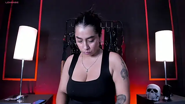 Snapshot of Carolina_Arias chatting on April 3, 2026, 8:04 pm Carolina Arias online show from April 3, 2026, 8:04 pm