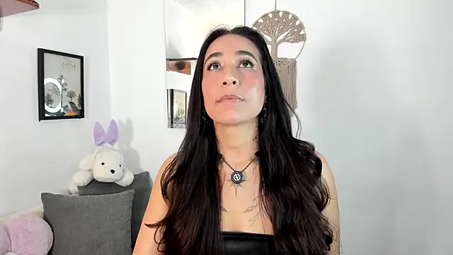 electra hunt online show from June 25, 2026, 1:03 am