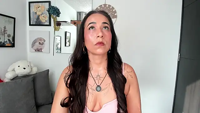 electra hunt online show from August 1, 2026, 9:24 pm