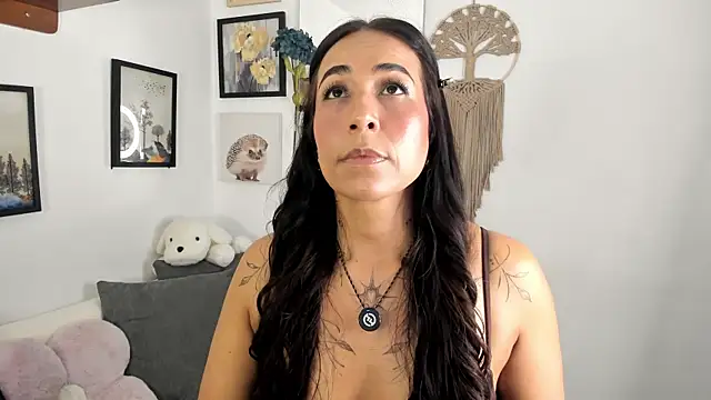 electra hunt online show from August 6, 2026, 1:55 am