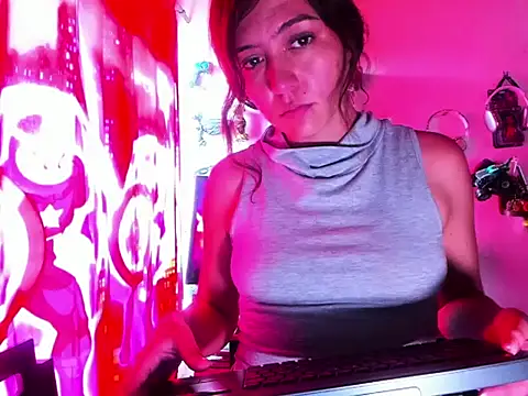 AliciaChelios online show from June 5, 2026, 4:45 pm