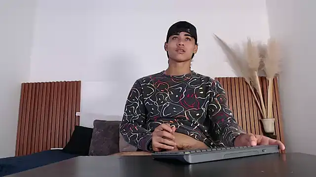 Snapshot of zander_2120 chatting on January 20, 2025, 1:21 pm zander 2120 online show from January 20, 2025, 1:21 pm