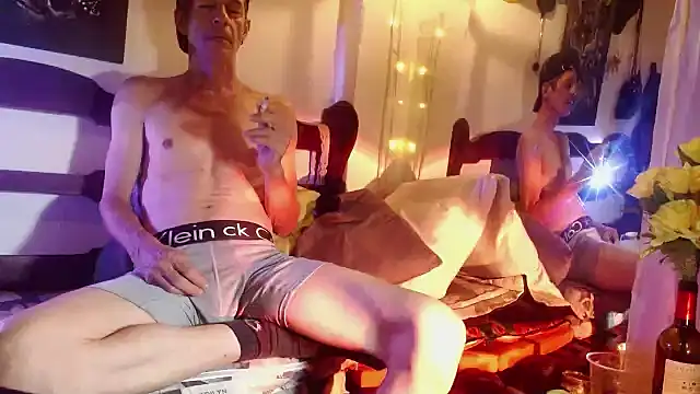 laye19 online show from March 26, 2026, 3:49 am