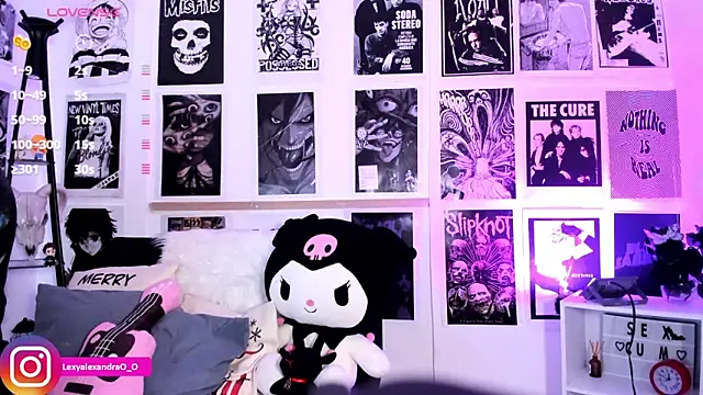 Lexyjoycce online show from December 4, 2025, 8:08 pm