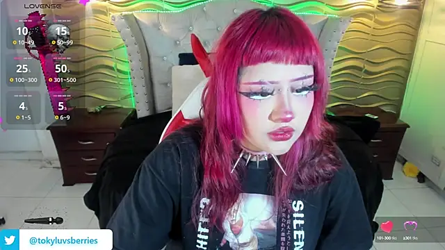 Snapshot of toky_doll chatting on January 29, 2025, 9:17 pm toky doll online show from January 29, 2025, 9:17 pm