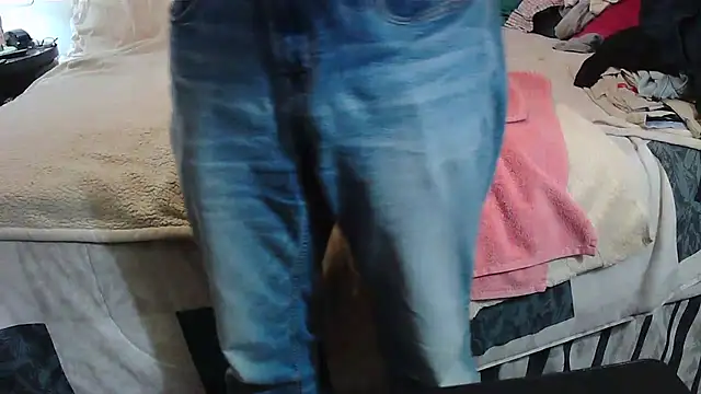 Snapshot of Hand69someguy chatting on November 23, 2025, 12:53 am Hand69someguy online show from November 23, 2025, 12:53 am