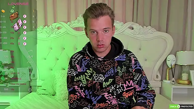 ArthurWhitee online show from November 28, 2025, 8:36 am