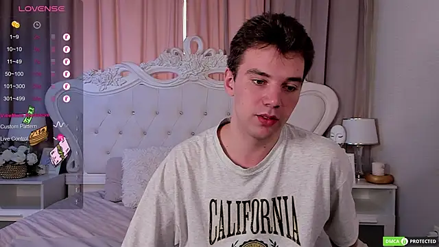 Snapshot of ArthurWhitee chatting on September 24, 2025, 8:32 am ArthurWhitee online show from September 24, 2025, 8:32 am