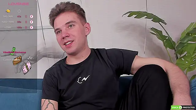 Snapshot of ArthurWhitee chatting on March 10, 2025, 6:38 am ArthurWhitee online show from March 10, 2025, 6:38 am