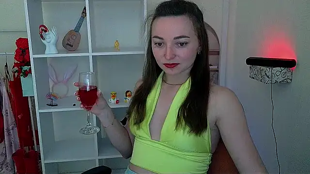  Barbie Kiss  online show from May 26, 2026, 4:27 pm
