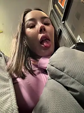 Asian Asami online show from December 18, 2025, 2:54 pm