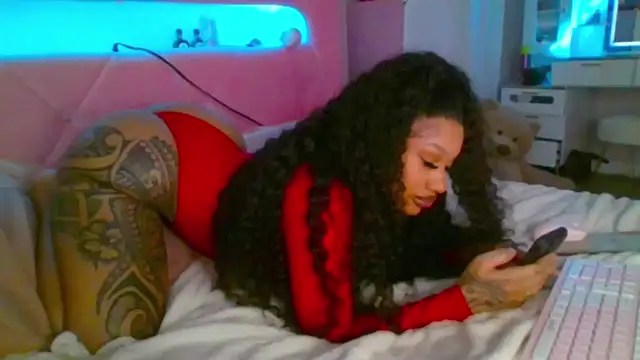 XenaIsland online show from April 4, 2026, 3:35 am