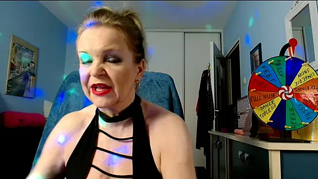 sexyjennyeu online show from December 19, 2025, 9:39 pm