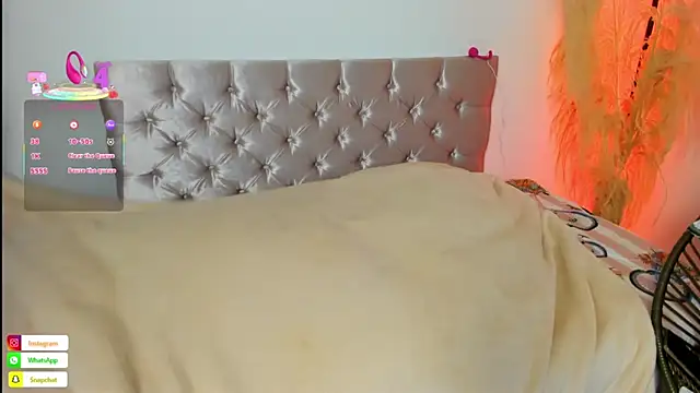 alanavega11 online show from October 31, 2025, 1:30 pm