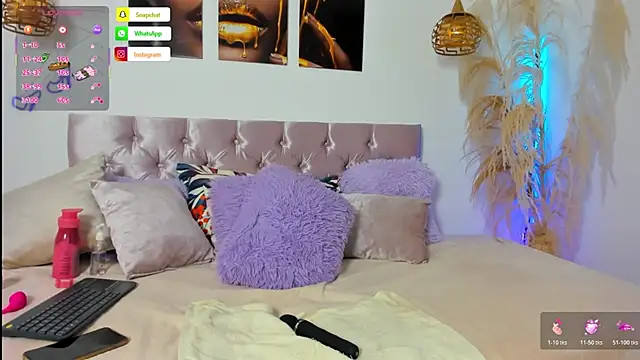 alanavega11 online show from February 10, 2026, 12:26 pm