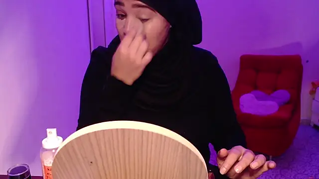 VenussTits97 online show from April 14, 2026, 11:21 pm