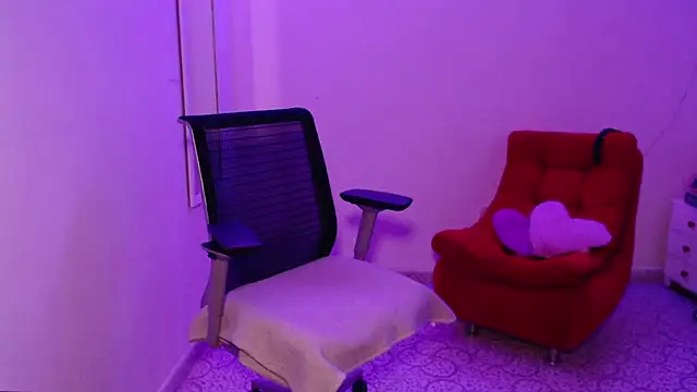 Snapshot of VenussTits97 chatting on February 20, 2026, 11:28 pm VenussTits97 online show from February 20, 2026, 11:28 pm