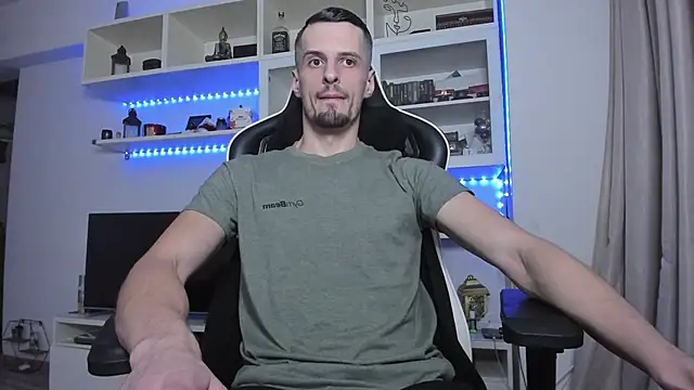 ToddClaytonn online show from November 6, 2025, 1:42 am