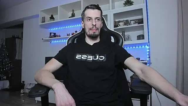 Snapshot of ToddClaytonn chatting on January 8, 2026, 8:15 pm ToddClaytonn online show from January 8, 2026, 8:15 pm