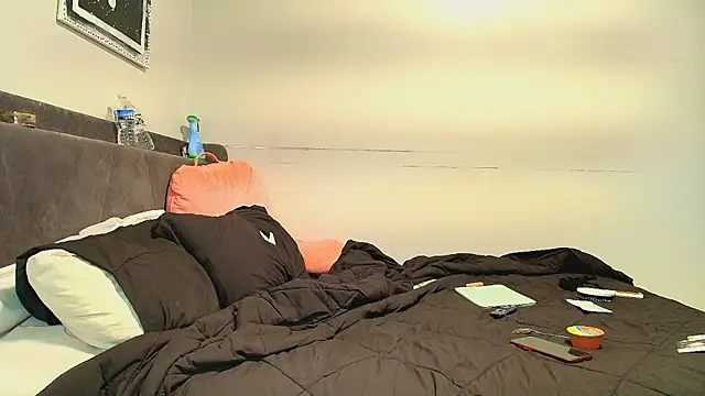 Naomiruty online show from March 21, 2026, 3:08 am