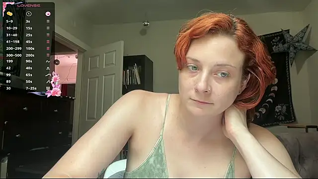 Aria Fields online show from July 27, 2026, 2:35 pm