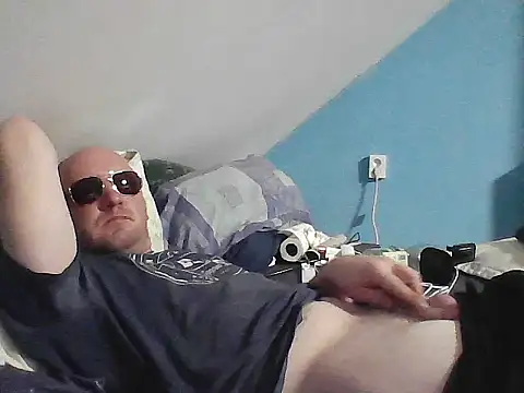 Snapshot of paul_daniel chatting on December 18, 2025, 9:18 pm paul daniel online show from December 18, 2025, 9:18 pm