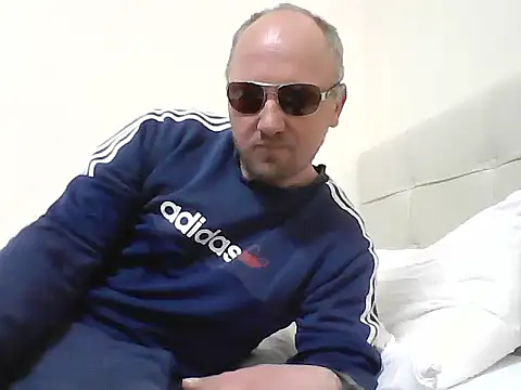 Snapshot of paul_daniel chatting on March 21, 2026, 9:19 pm paul daniel online show from March 21, 2026, 9:19 pm