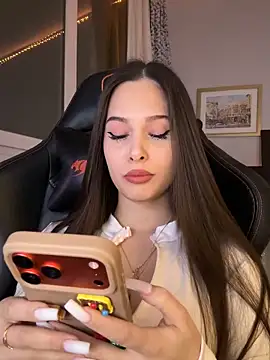 EricaWalls online show from February 9, 2026, 11:03 pm