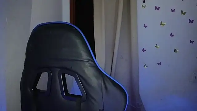 catalina boobs online show from May 17, 2026, 12:21 am