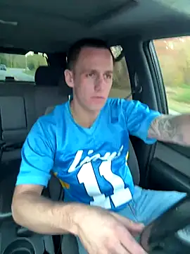 PeytonJohnn online show from October 26, 2025, 9:37 pm