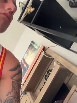 PeytonJohnn online show from October 22, 2025, 4:39 pm