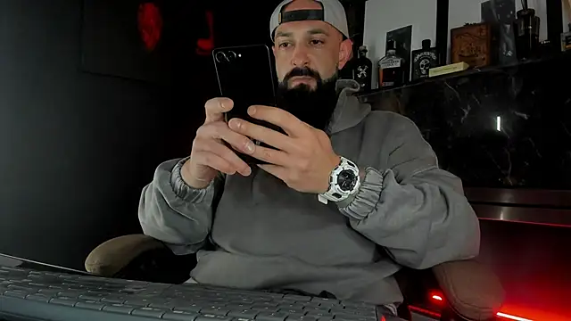 Snapshot of axxelrich_ chatting on October 21, 2025, 4:01 am axxelrich online show from October 21, 2025, 4:01 am