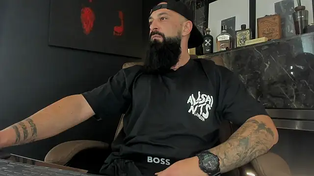 Snapshot of axxelrich_ chatting on October 17, 2025, 9:01 am axxelrich online show from October 17, 2025, 9:01 am