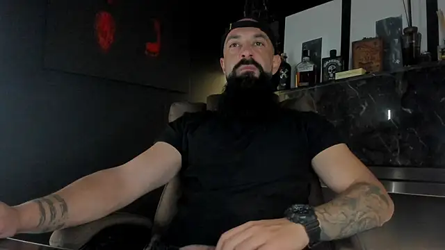 Snapshot of axxelrich_ chatting on October 19, 2025, 3:42 am axxelrich online show from October 19, 2025, 3:42 am