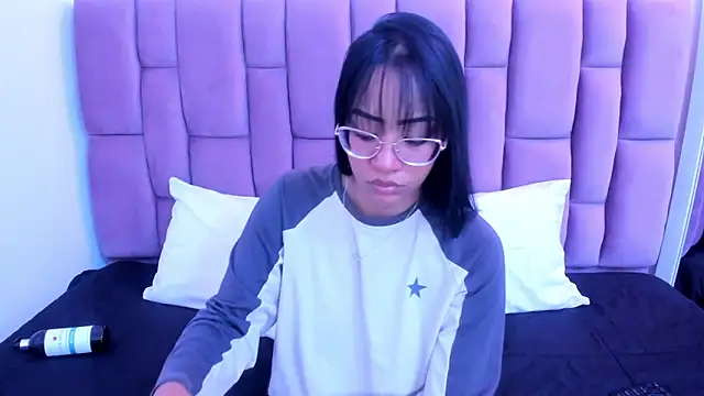 Snapshot of AriannaDavis chatting on February 18, 2025, 9:54 am AriannaDavis online show from February 18, 2025, 9:54 am