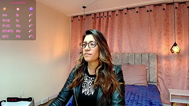 VioletaScott  online show from March 17, 2025, 1:08 pm