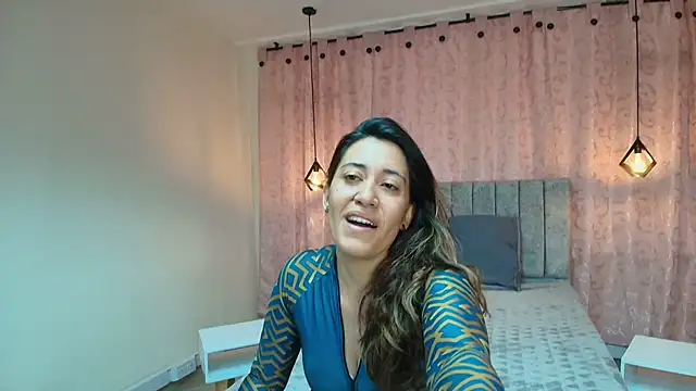 VioletaScott  online show from November 8, 2025, 1:14 pm