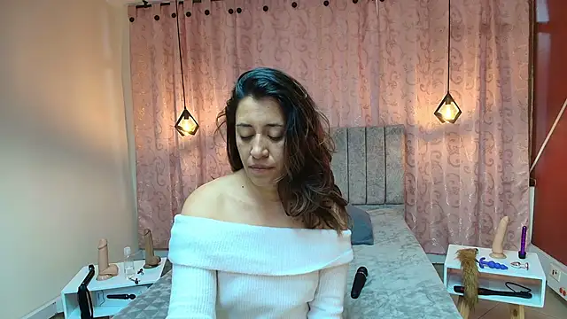 VioletaScott  online show from September 19, 2025, 1:15 pm