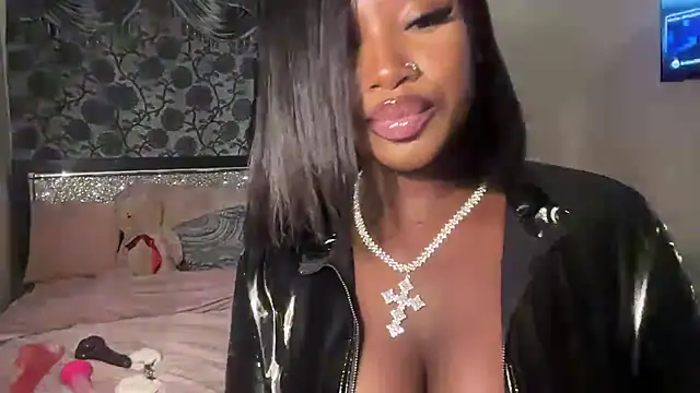 Snapshot of londonsfantasy chatting on October 27, 2025, 3:29 am londonsfantasy online show from October 27, 2025, 3:29 am