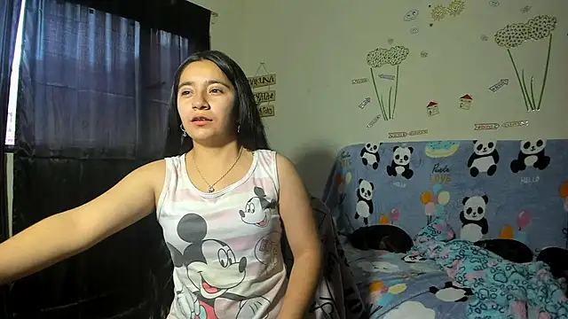 Snapshot of litle_mily_ chatting on February 1, 2025, 10:01 pm litle mily online show from February 1, 2025, 10:01 pm