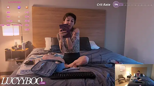 Snapshot of lovelylucyy chatting on October 13, 2025, 10:43 pm lovelylucyy online show from October 13, 2025, 10:43 pm