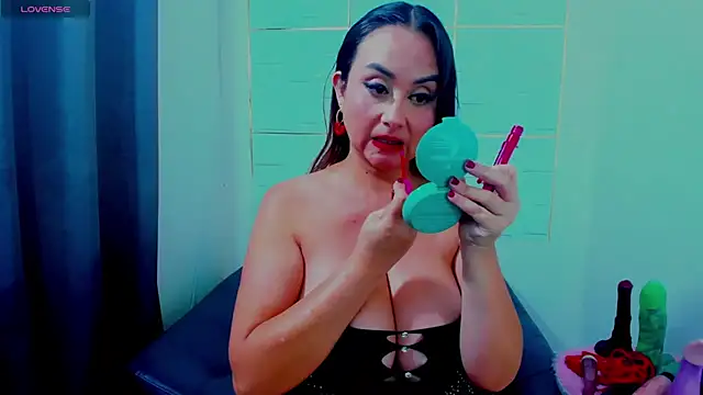 IsaSixty9 online show from March 5, 2025, 11:05 pm