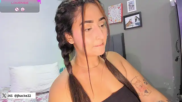 curvy jhacky online show from January 29, 2025, 5:51 am