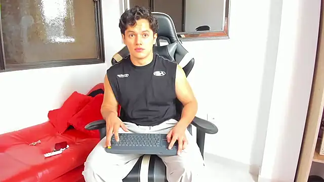 Snapshot of julian_wallace chatting on March 16, 2026, 1:04 pm julian wallace online show from March 16, 2026, 1:04 pm