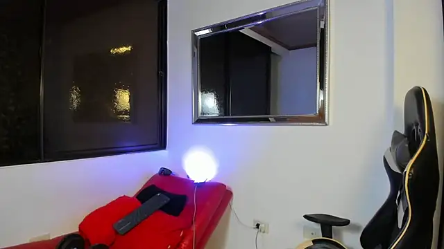 Snapshot of julian_wallace chatting on March 15, 2026, 3:24 am julian wallace online show from March 15, 2026, 3:24 am